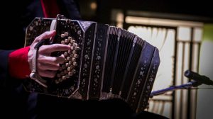 Hoy-comienza-la-hora-del-tango