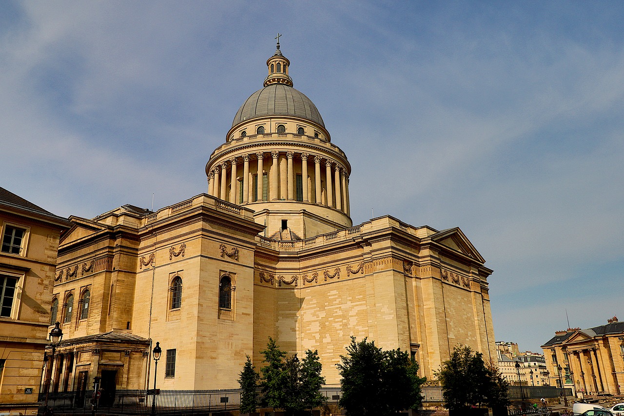 El Panteón de París y su historia como una necrópolis para honrar los valores