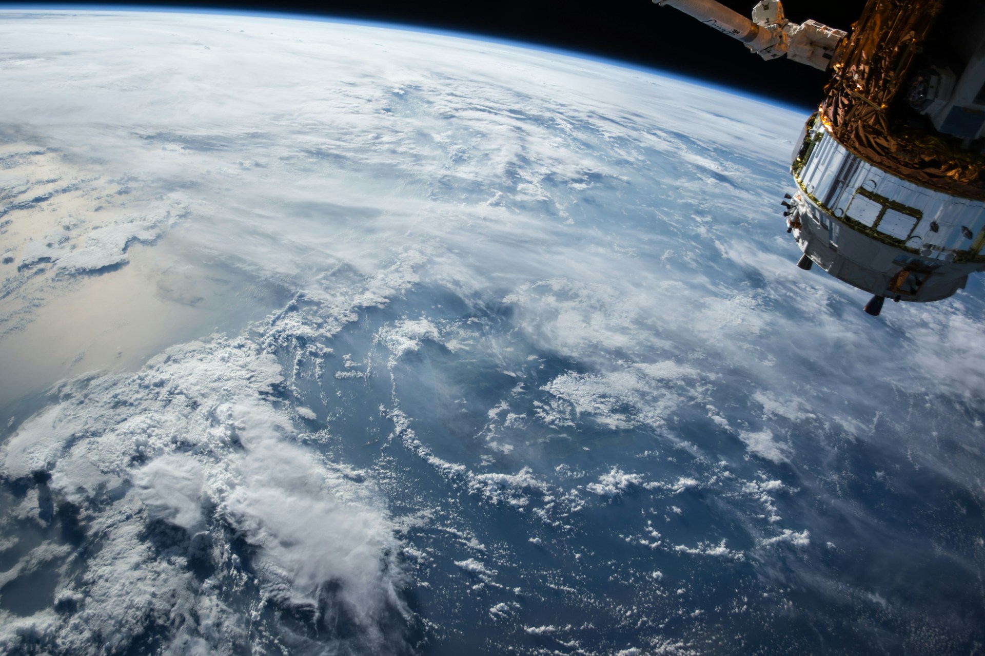 La NASA lanza nuevo satélite para observar cómo el calor se escapa de los polos