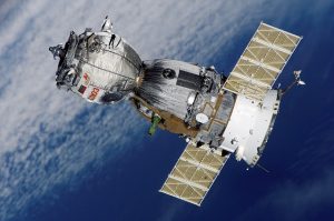 satellite-67718_640