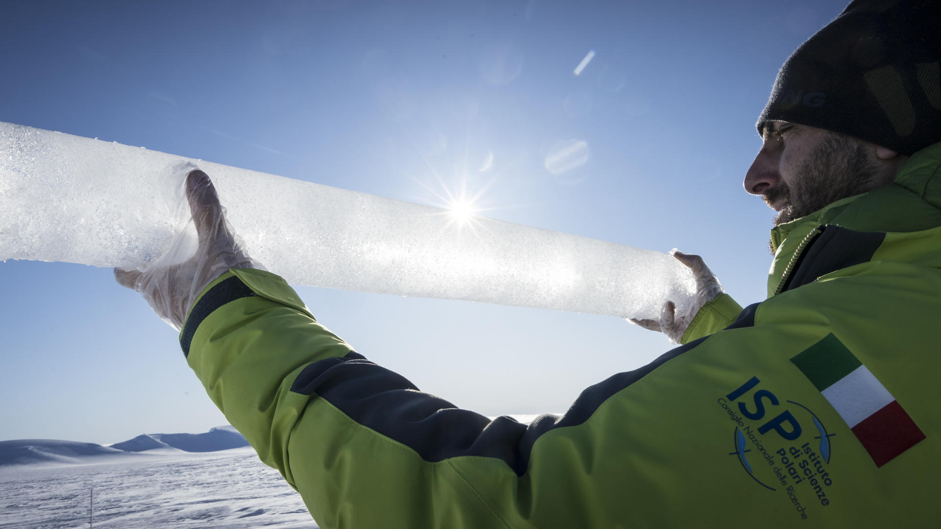 Inaugurado en la Antártida bajo el hielo un espacio para conservar muestras de glaciares